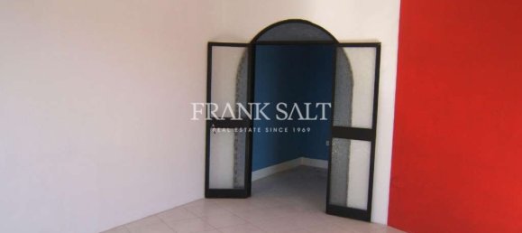 Bureau à Msida, Malta 83m² No. 12581 6