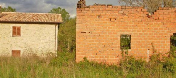 Studio in Gubbio, Italy No. 1483 8