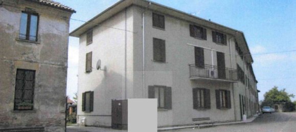 3 rooms Apartment in Voghera, Italy No. 180049 5