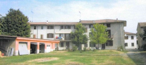 3 rooms Apartment in Voghera, Italy No. 180049 4