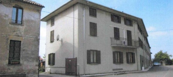 3 rooms Apartment in Voghera, Italy No. 180049 17