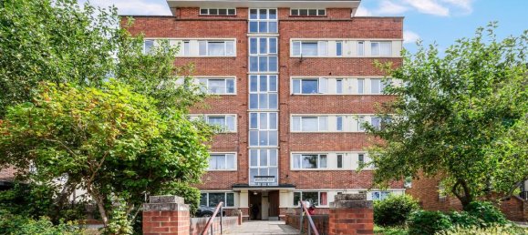 2 bedrooms Apartment in London, United Kingdom No. 9892 7