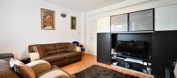 2 bedrooms Apartment in London, United Kingdom No. 9892 24