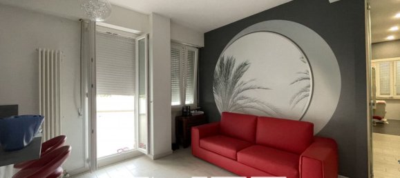3 rooms Apartment in Ancona, Italy No. 229936 3