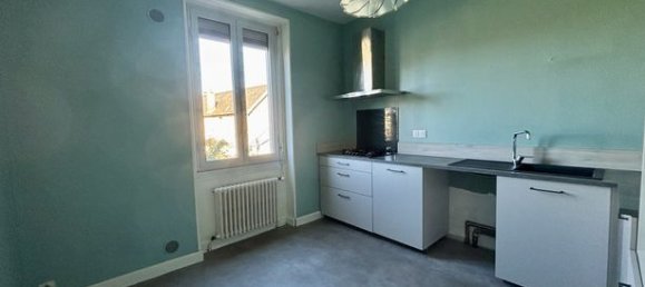 2 bedrooms House in Brive-la-Gaillarde, France No. 315095 4