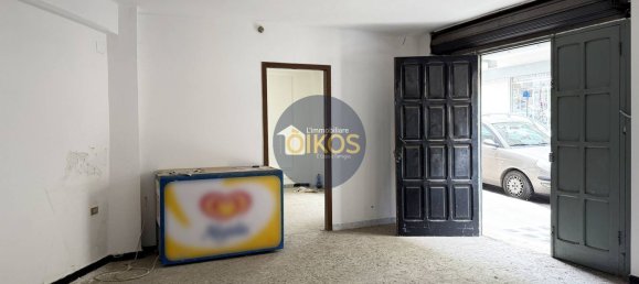 191m² Commercial property in Putignano, Italy No. 71855 5