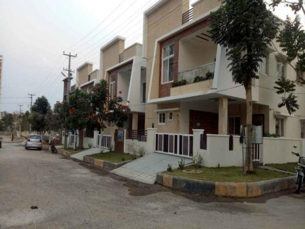 Casa de 3 dormitorios en Hyderabad, India No. 646