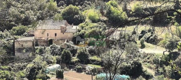 5 bedrooms House in Terrassa, Spain No. 137097 3