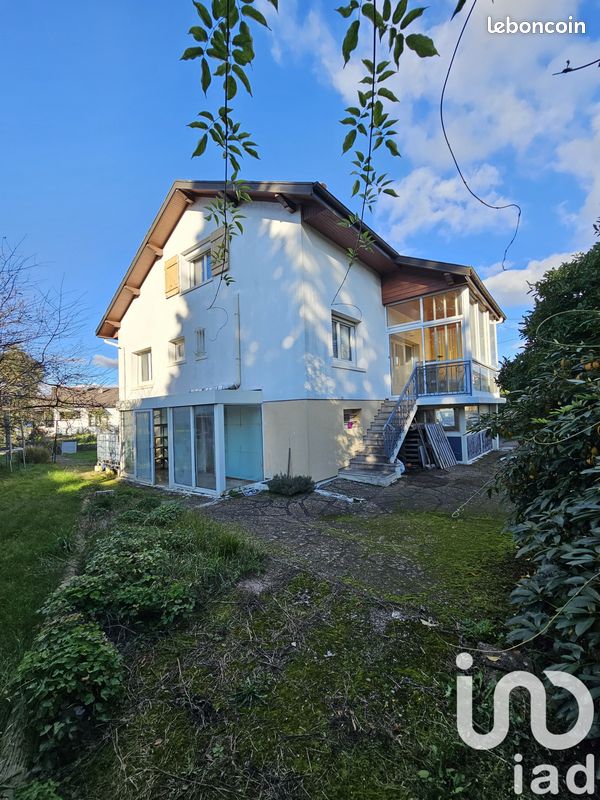 2 غرف نوم تاون هاوس في Saint-Leonard, France رقم 232415