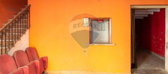 Gewerbliche Immobilie in Catania, Italy 250m², Nr. 259674 6