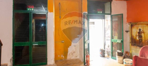 Gewerbliche Immobilie in Catania, Italy 250m², Nr. 259674 9