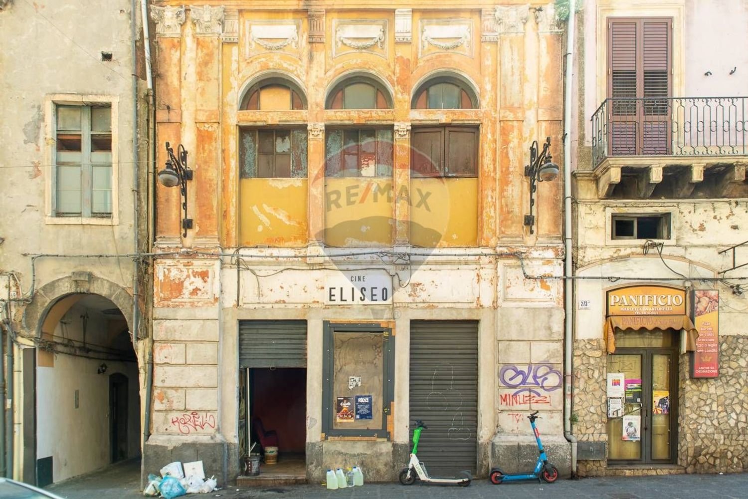 Gewerbliche Immobilie in Catania, Italy 250m², Nr. 259674