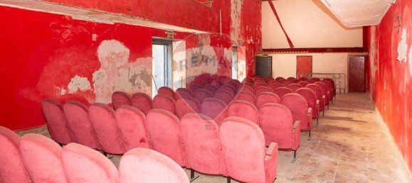 Gewerbliche Immobilie in Catania, Italy 250m², Nr. 259674 12