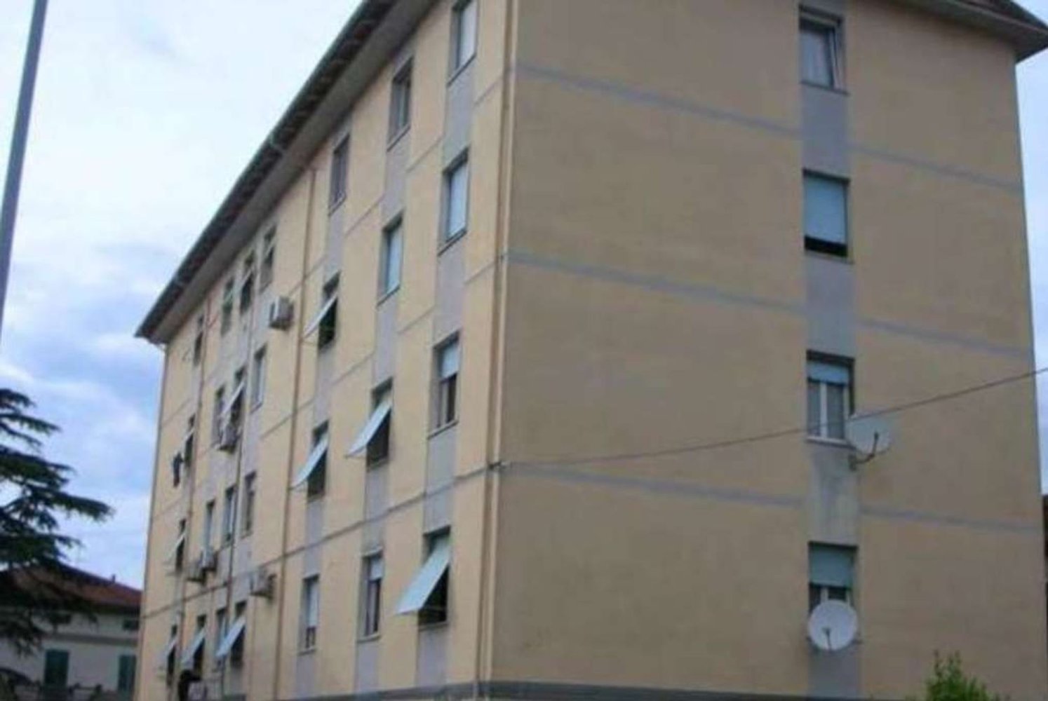 6 bedrooms Apartment in Santa Croce sull'Arno, Italy No. 148395