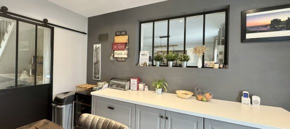 5 bedrooms House in Saint-Sebastien-sur-Loire, France No. 290097 4