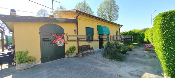 3-salle Maison à Cavarzere, Italy No. 38672 10