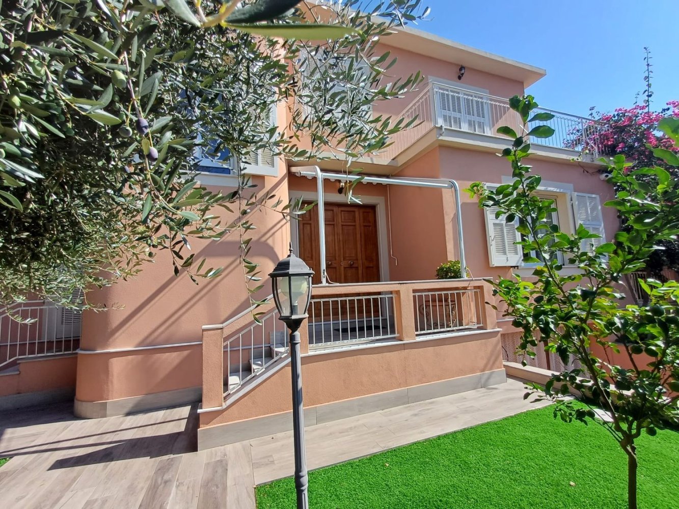 13 bedrooms Villa in Loano, Italy No. 400811