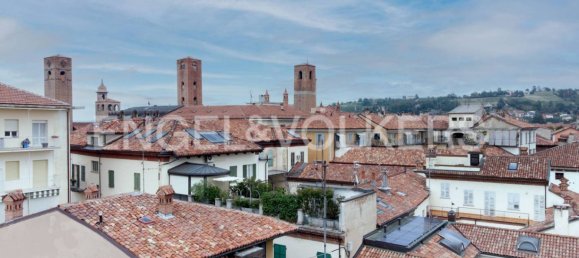 3 bedrooms House in Alba, Italy No. 149798 18