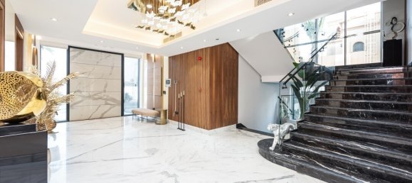 6 bedrooms Villa in Palm Jumeirah, UAE No. 12215 3