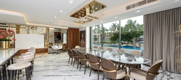 6 bedrooms Villa in Palm Jumeirah, UAE No. 12215 4