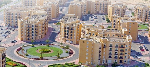 7432m² Building in Dubai, UAE No. 9018 4