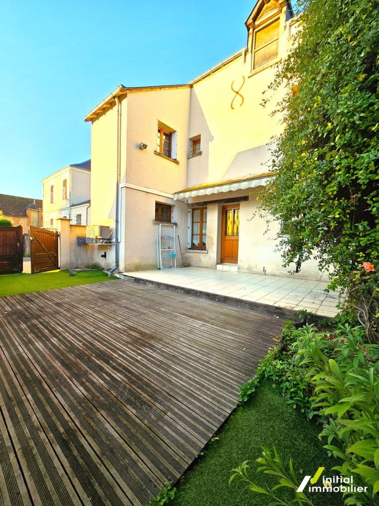 3 bedrooms House in Monnaie, France No. 53194