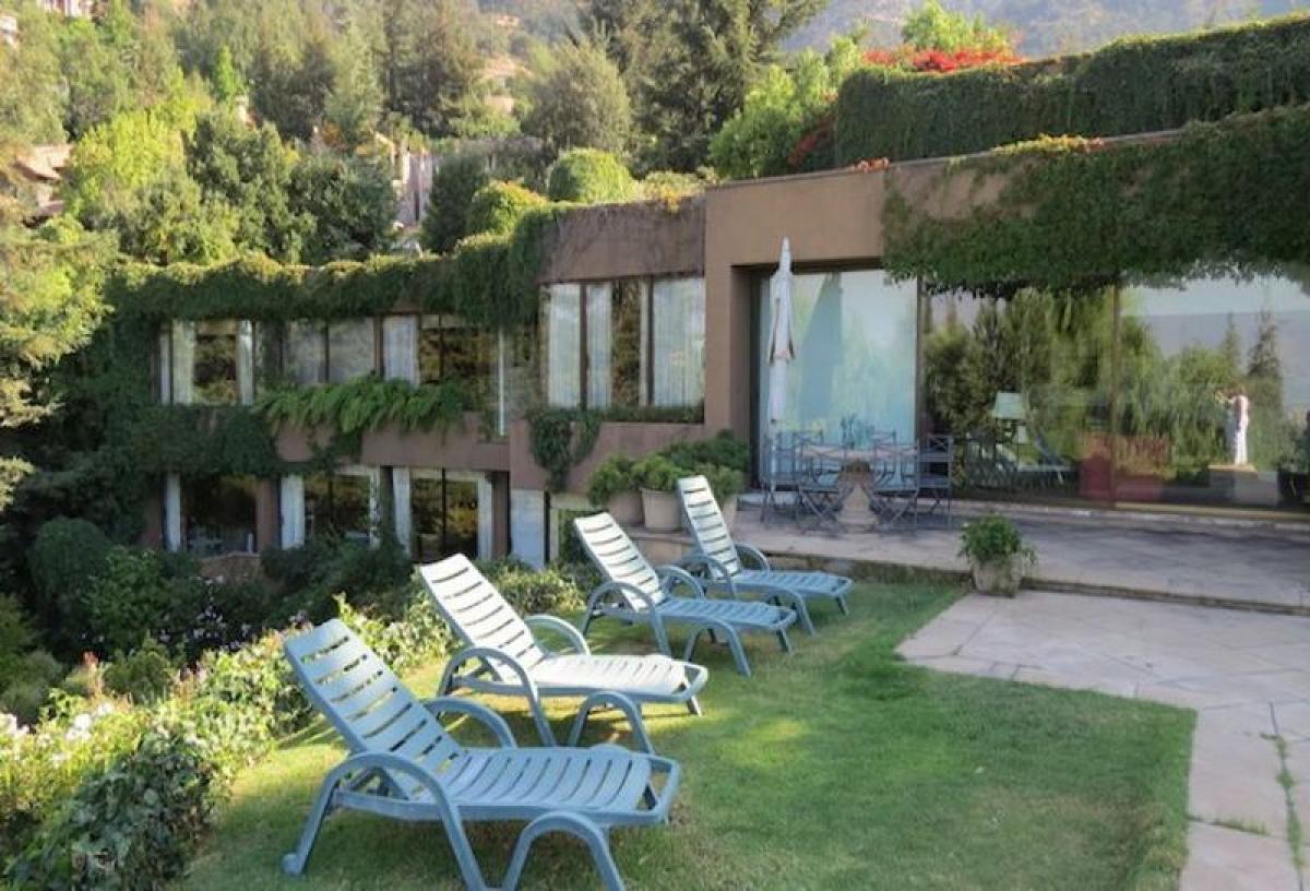 4 bedrooms House in Santiago, Chile No. 4948