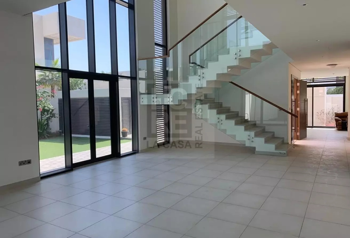 5 bedrooms Villa in Yas Island, UAE No. 1462