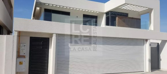 5 bedrooms Villa in Yas Island, UAE No. 1462 6