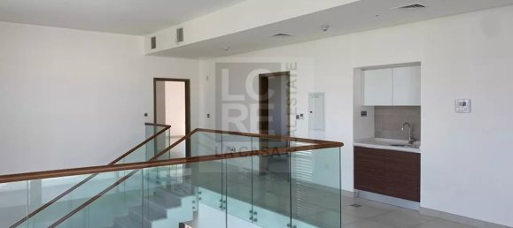 5 bedrooms Villa in Yas Island, UAE No. 1462 4