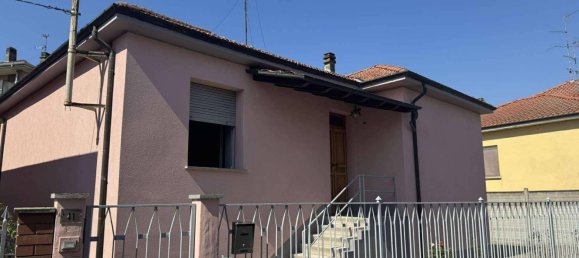 Дом с 4 спальнями в Меде, Италия № 360869 16