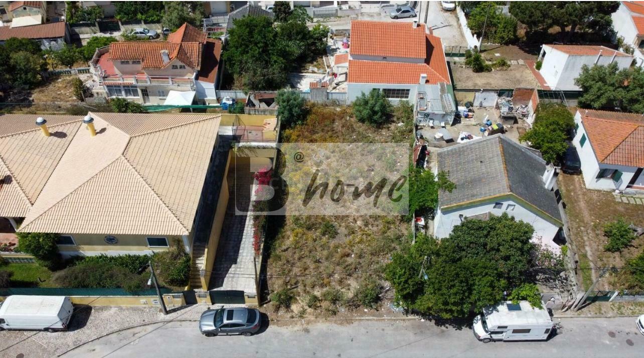  قطعة أرض في Almada, Portugal 334متر مربع رقم 54997