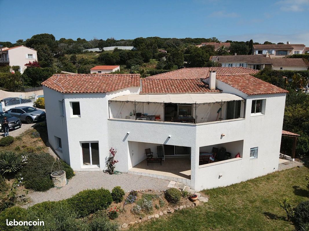 5 غرف نوم فيلا في Pietrosella, France رقم 59913