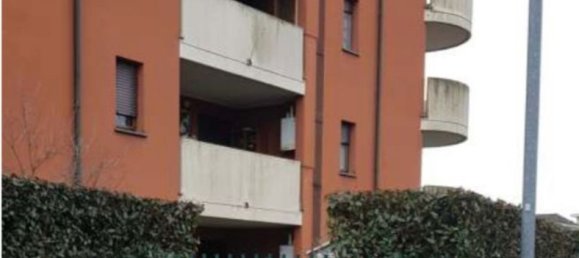 3 rooms Apartment in Busto Arsizio, Italy No. 1641 3