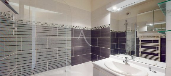 2 bedrooms Apartment in Le Plessis-Robinson, France No. 347112 7