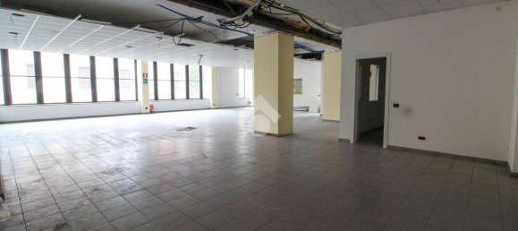 Коммерческая недвижимость с 5 комнатами в Сан Джулиано Миланезе, Италия № 232065 45