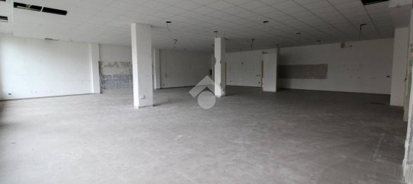 Коммерческая недвижимость с 5 комнатами в Сан Джулиано Миланезе, Италия № 232065 7