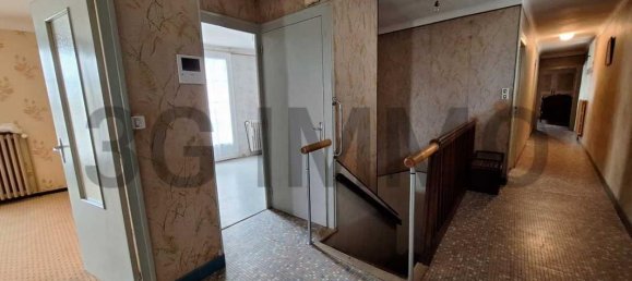 4 bedrooms House in Le Puy-Notre-Dame, France No. 194979 21