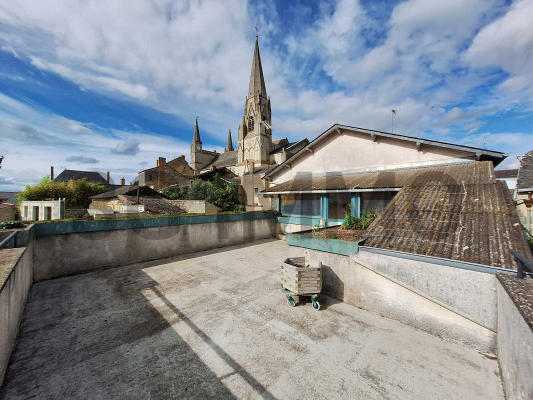 4 bedrooms House in Le Puy-Notre-Dame, France No. 194979