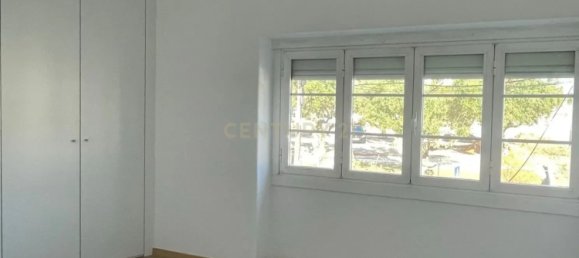 4 Schlafzimmer Wohnung in Lisbon, Portugal, Nr. 213488 2