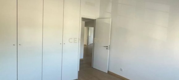 4 Schlafzimmer Wohnung in Lisbon, Portugal, Nr. 213488 3