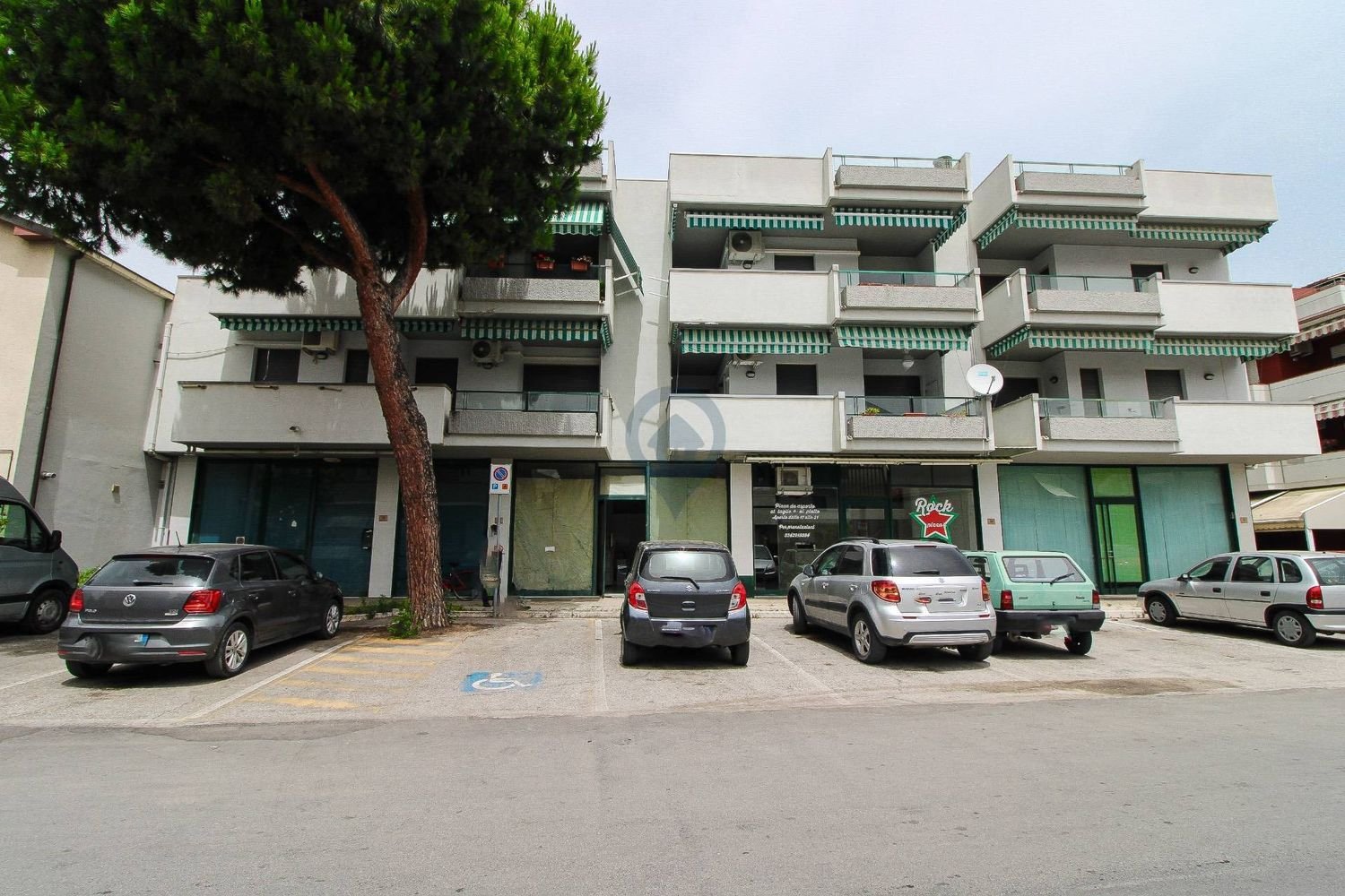 Imóvel comercial em Alba Adriatica, Italy 69 m² N.º 187819