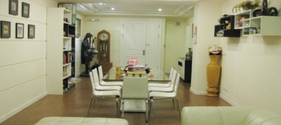 Apartamento de 3 dormitorios en Tay Ho, Vietnam No. 6110 3