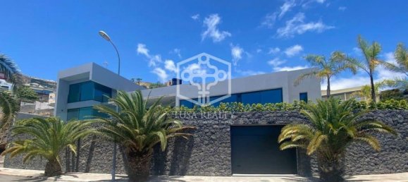 4 bedrooms Villa in Santa Cruz de Tenerife, Spain No. 12868 2