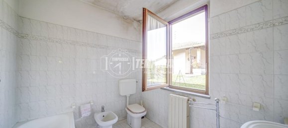 Casa de 3 divisões em Fagnano Olona, Italy N.º 36831 17