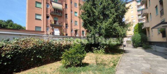 3 chambres Appartement à Rho, Italy No. 335237 3