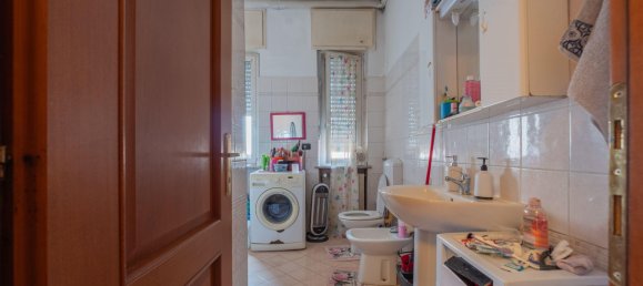 3-Zimmer Wohnung in Asti, Italy, Nr. 374404 3