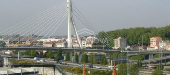 3 Schlafzimmer Wohnung in Porto, Portugal, Nr. 37762 2