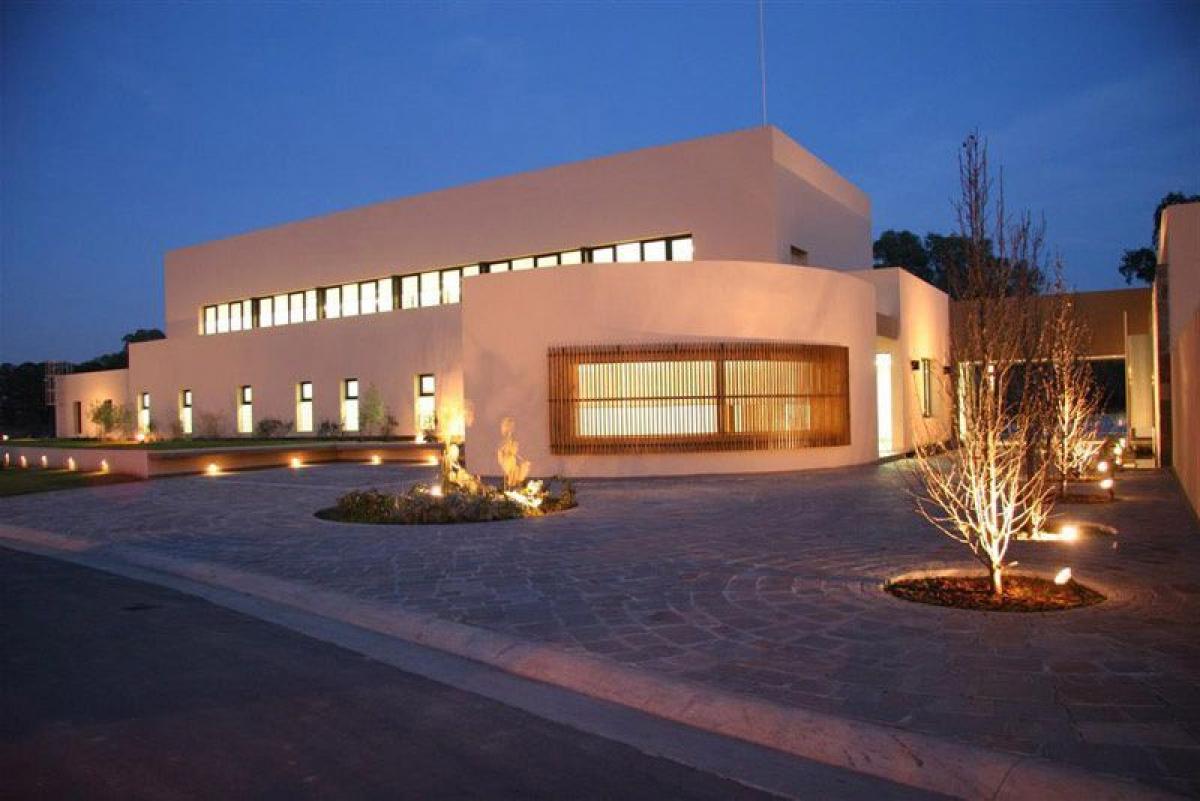  Land in Escobar, Argentina No. 40140