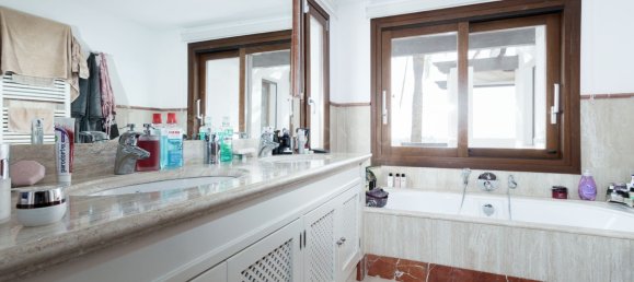 4 Schlafzimmer Stadthaus in El Paraiso, Spain, Nr. 105925 9